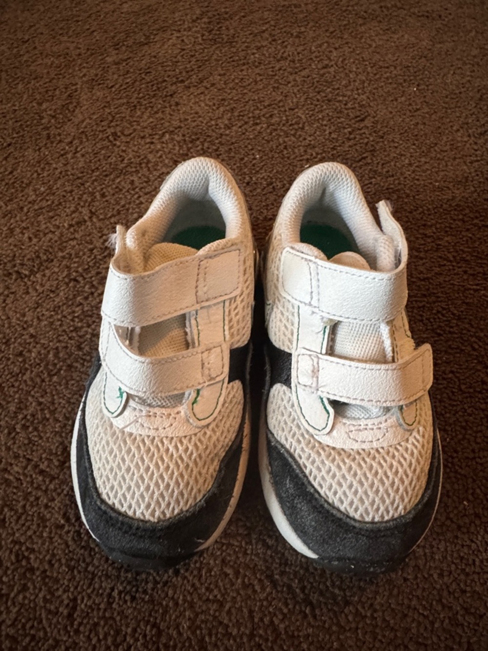 Nike Kids White and Black Velcro Sneakers with Green Accent